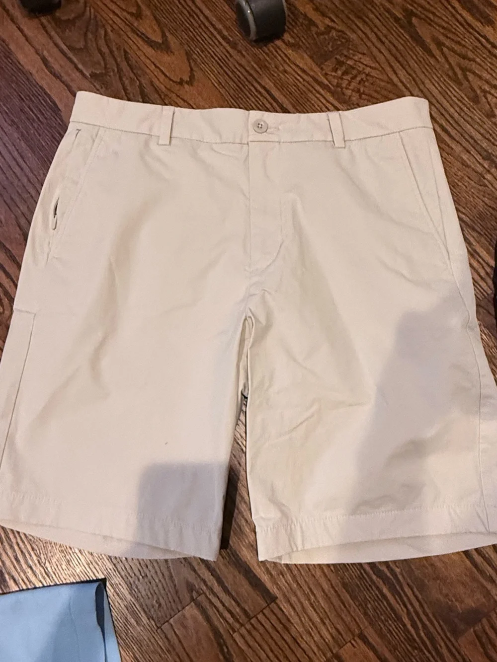 Vineyard Vines three pairs